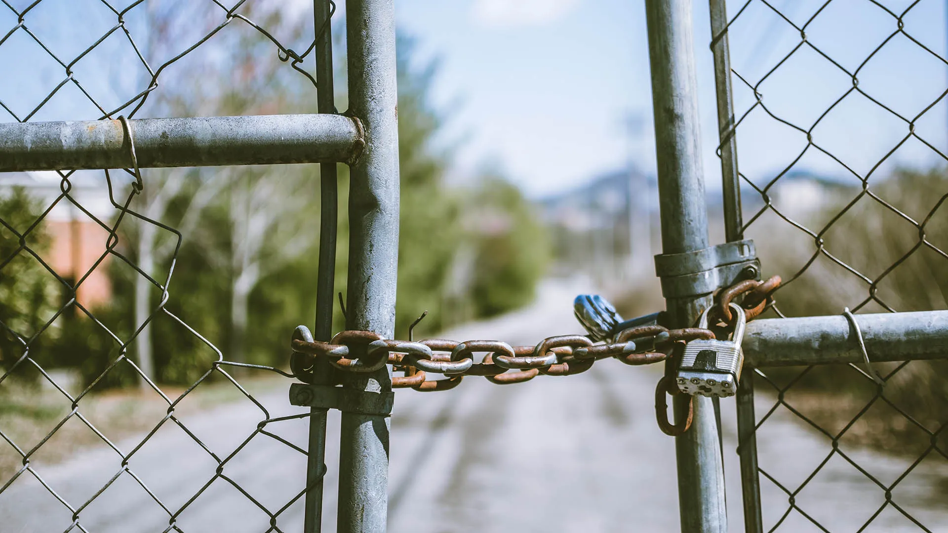 Wat is het verschil tussen authenticatie en autorisatie?